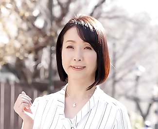 Compulsive Lust: 50-Year-Old Japanese Enchantress Ryoko Izumi Unleashes Her Inner Slut in First-Time Shooting Document!