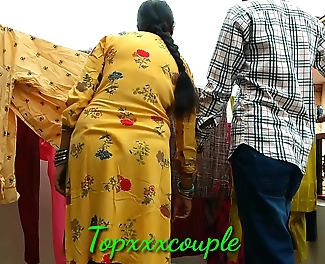 Fucking a Desi Auntie Dressed in Sari on a Rooftop - JAV Porn Video