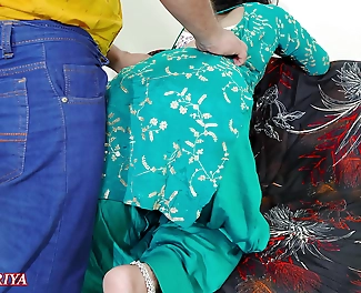 Uncensored: Hot and Juicy Hindi Sex Video with Luscious Aunty and Chachi Bhatija
